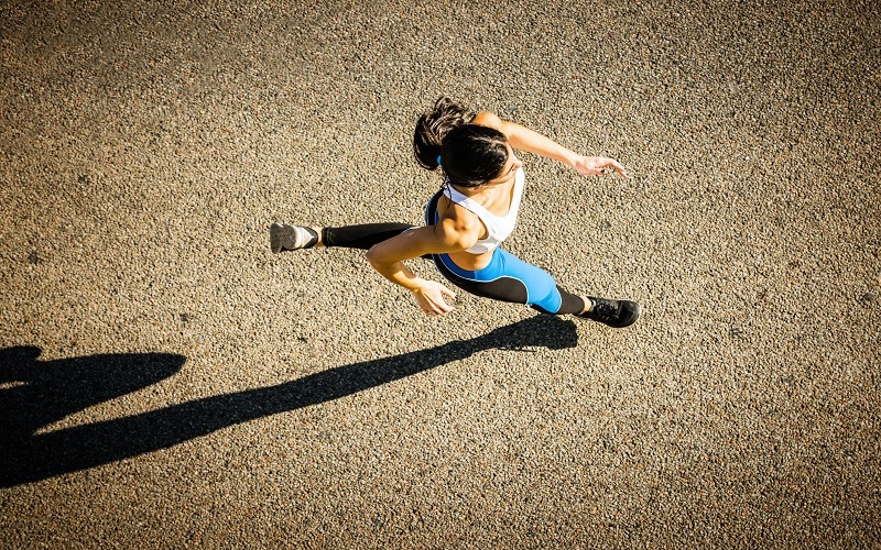 When a Man Sets the Record for the Fastest Marathon Run by a Woman