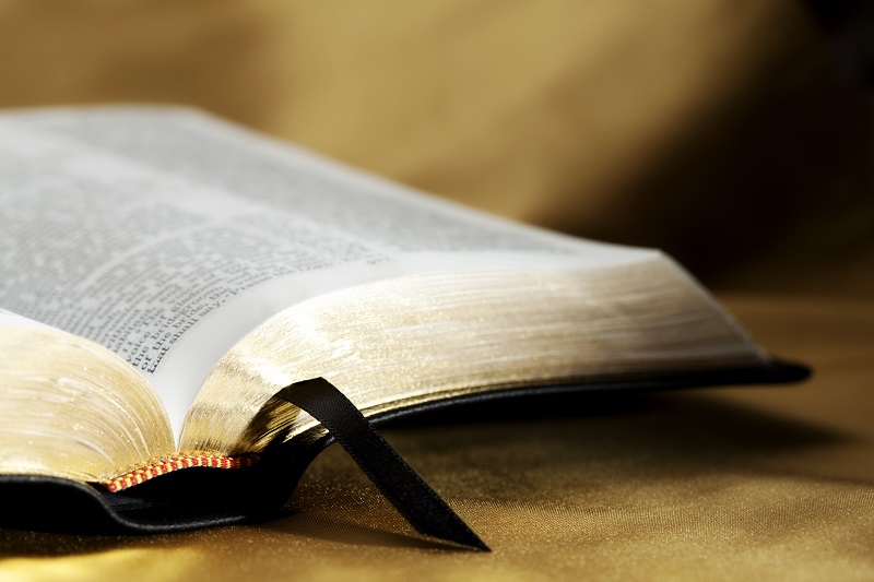 Air Force Commander Bans Bible