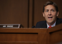 Sen. Sasse Rocks the House with Civics Lesson