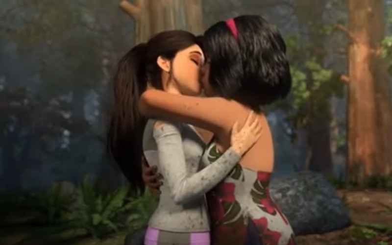 Netflix Airs Lesbian Kiss on Kids’ Cartoon!