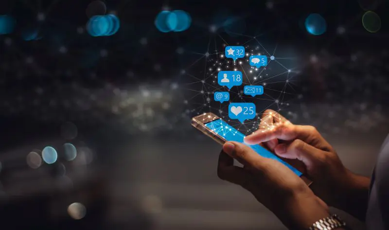 7 Tips for Defending Your Faith on Social Media