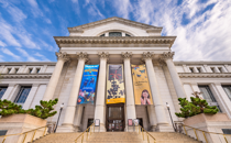 The Battle Over History and the Smithsonian