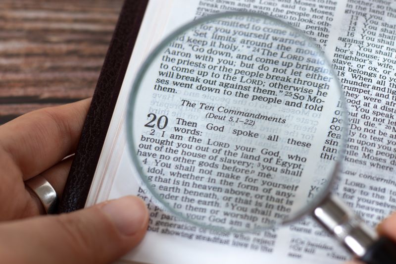 Praying the Ten Commandments